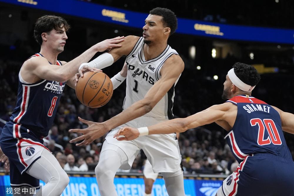 比赛中更加 比赛中更加