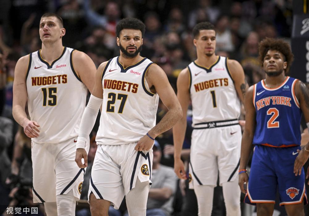 现出了精明 现出了精明